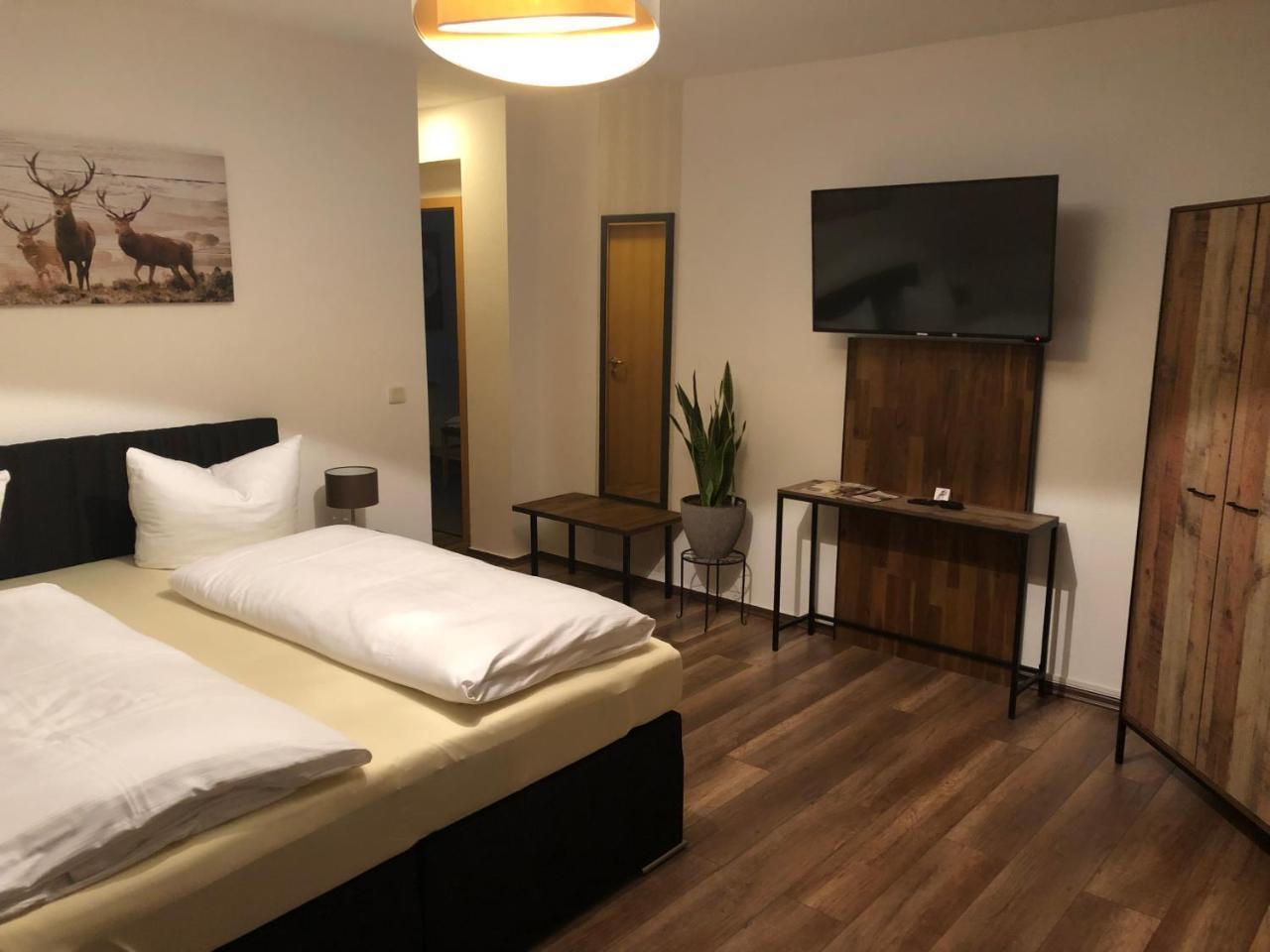 Hotel Garni Zum Rebstock Naumburg Kültér fotó