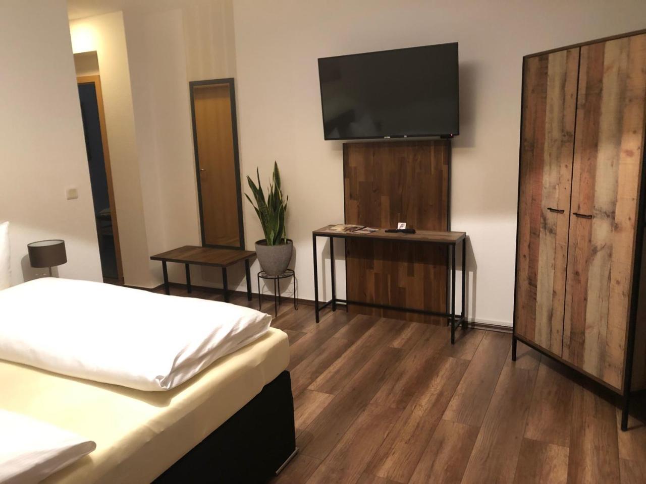 Hotel Garni Zum Rebstock Naumburg Kültér fotó